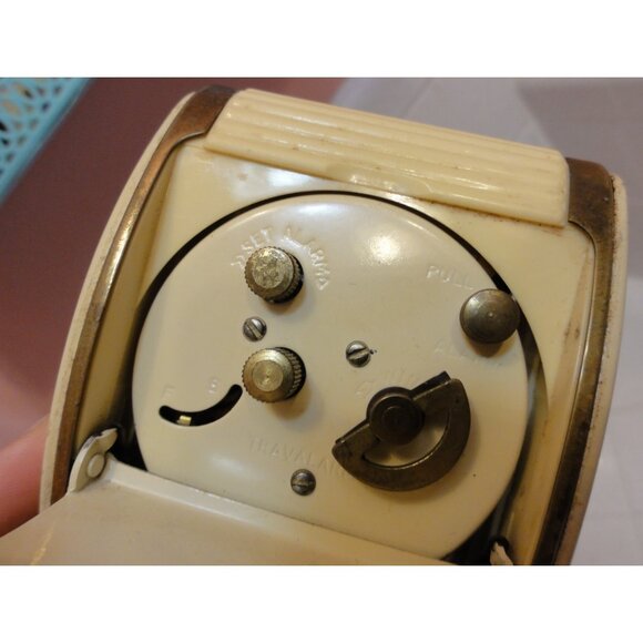 Vintage Westclox Travel Alarm Clock Cream Roller Shutter For Parts Not Working - Picture 13 of 14